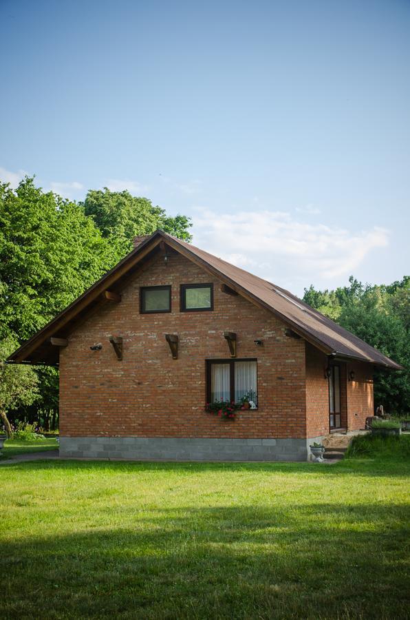 Hotel Usadba Bogach Kobryn Exterior foto